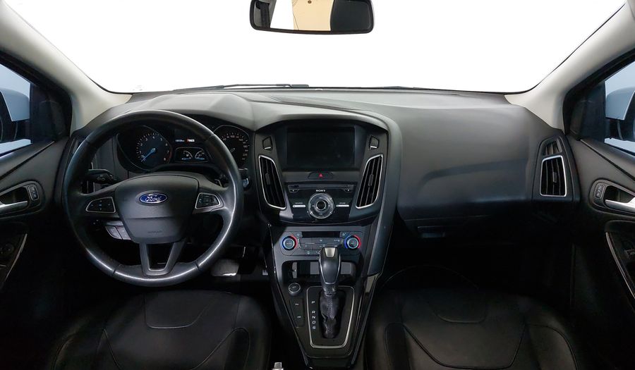 Ford Focus 2.0 TITANIUM PLUS SEDAN AT Sedan 2019