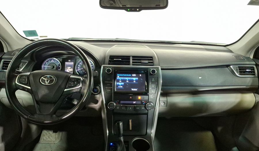 Toyota Camry 2.5 XLE L4 6AT Sedan 2016