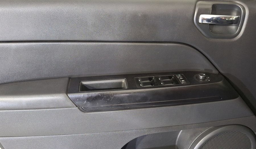 Jeep Compass 2.4 SPORT FWD CVT Suv 2012