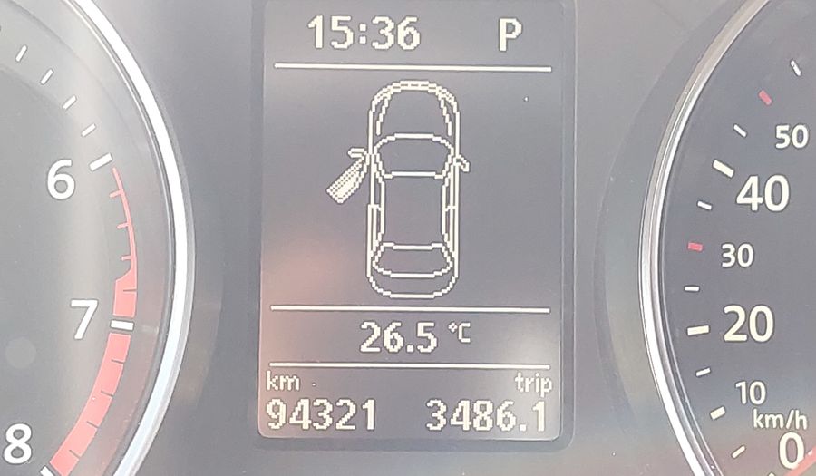 Volkswagen Jetta 2.0 TOTAL FLEX COMFORTLINE TIPTRONIC Sedan 2016