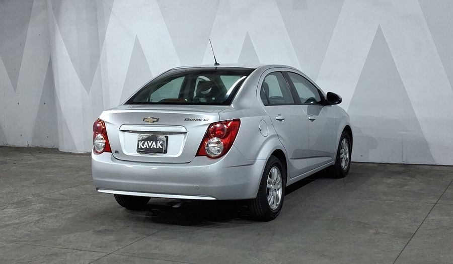 Chevrolet Sonic 1.6 MT D LT Sedan 2015