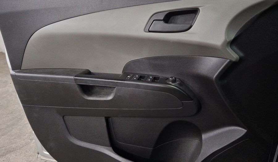 Chevrolet Sonic 1.6 MT D LT Sedan 2015