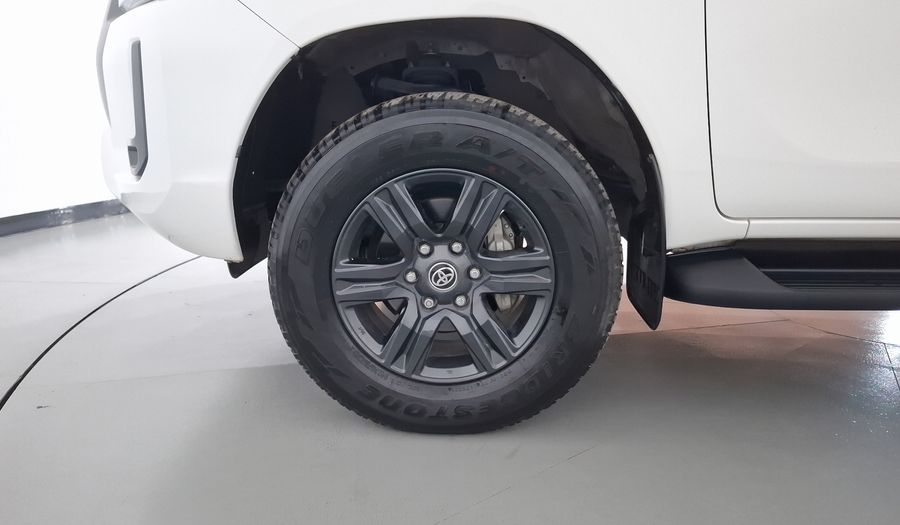 Toyota Hilux 2.7 SR DOBLE CABINA Pickup 2023