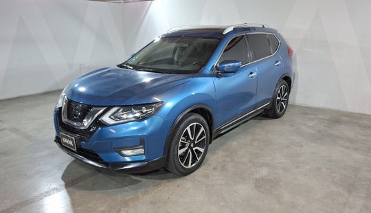 Nissan • X-Trail
