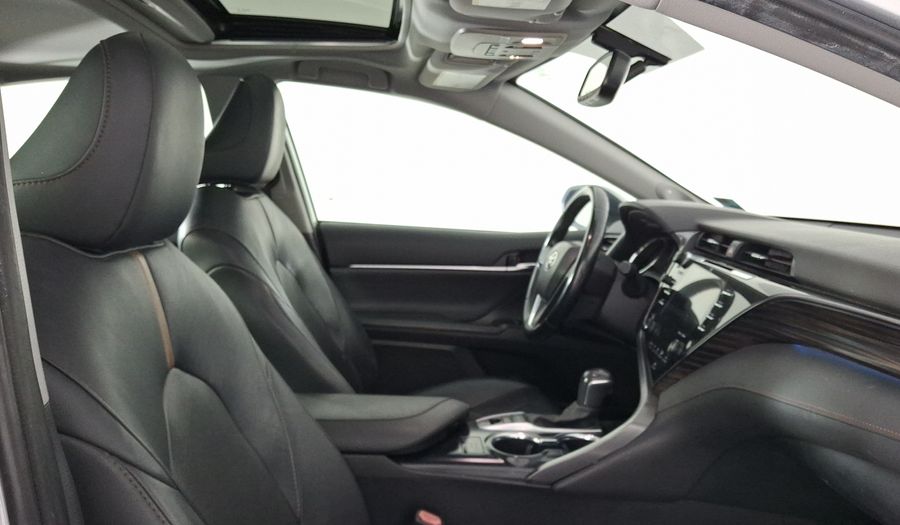 Toyota Camry 2.5 XLE NAVI AUTO Sedan 2020