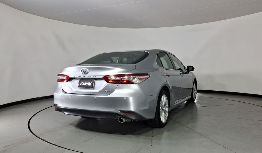 Toyota Camry 2.5 XLE NAVI AUTO Sedan 2020