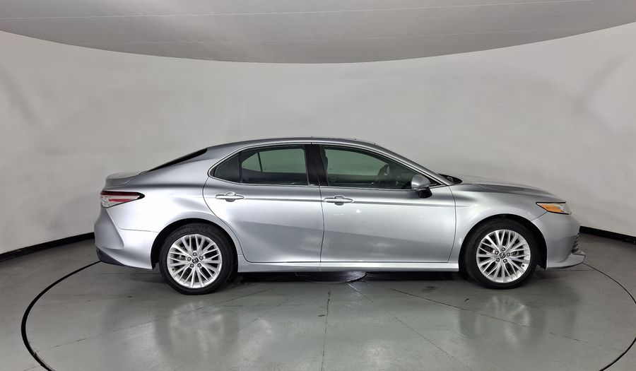 Toyota Camry 2.5 XLE NAVI AUTO Sedan 2020