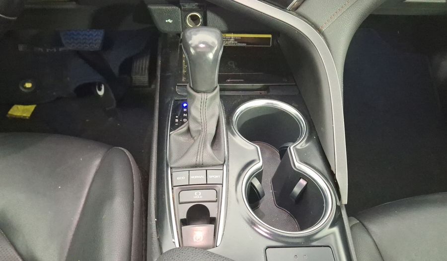 Toyota Camry 2.5 XLE NAVI AUTO Sedan 2020