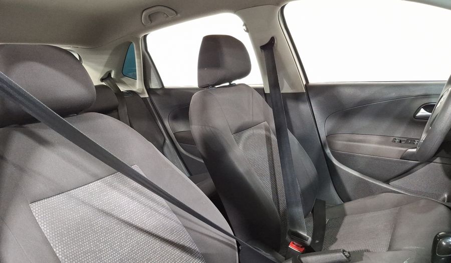 Volkswagen Polo 1.6 STARTLINE AUTO Hatchback 2020