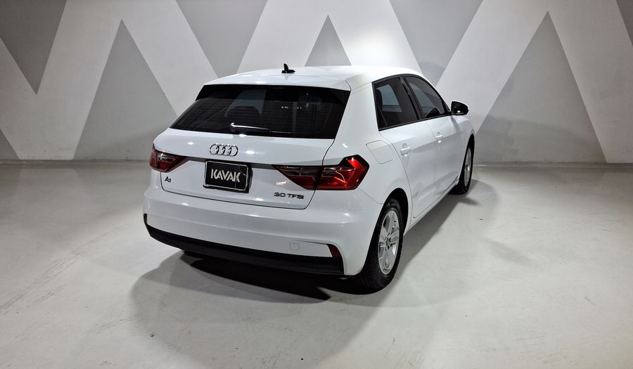 Audi A1 1.0 SB 30 TFSI URBAN DCT Hatchback 2022