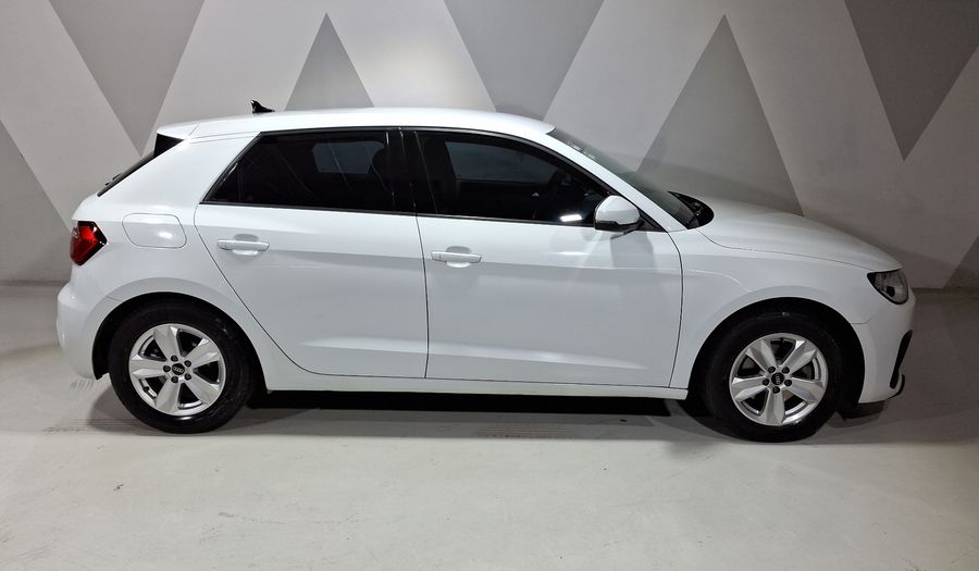 Audi A1 1.0 SB 30 TFSI URBAN DCT Hatchback 2022