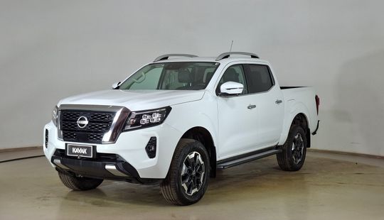 Nissan • Navara