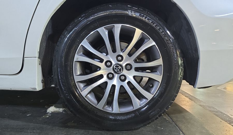 Toyota Sienna 3.5 XLE AUTO Minivan 2019