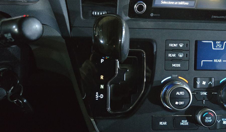 Toyota Sienna 3.5 XLE AUTO Minivan 2019