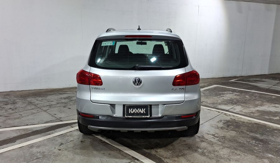 Volkswagen Tiguan 2.0 PAQUETE SPORT & STYLE Suv 2016