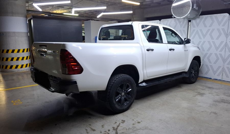 Toyota Hilux 2.7 SR DOBLE CABINA Pickup 2022