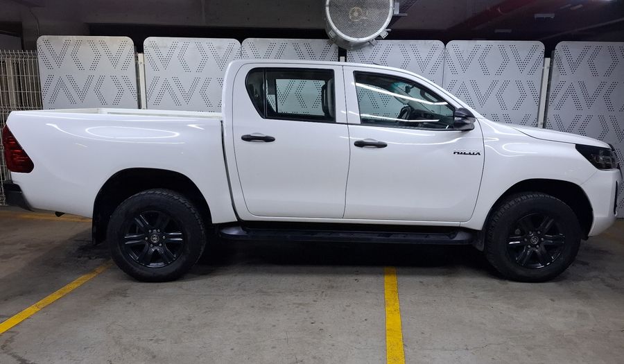 Toyota Hilux 2.7 SR DOBLE CABINA Pickup 2022