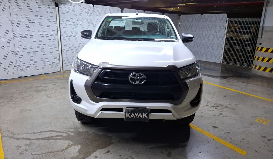 Toyota Hilux 2.7 SR DOBLE CABINA Pickup 2022