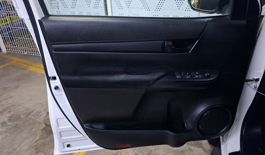Toyota Hilux 2.7 SR DOBLE CABINA Pickup 2022