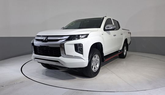 Mitsubishi • L200