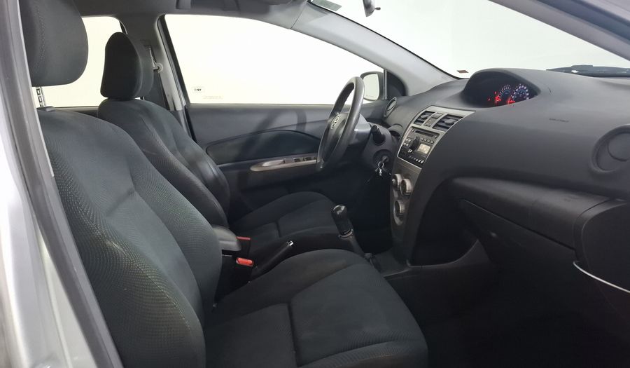 Toyota Yaris 1.5 SEDAN PREMIUM MT Sedan 2016