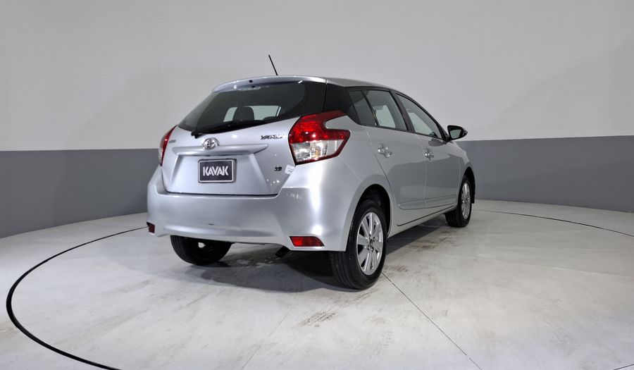 Toyota Yaris 1.5 SE MT 5PTAS Hatchback 2017