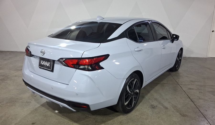 Nissan Versa 1.6 EXCLUSIVE CVT Sedan 2023