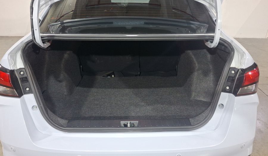 Nissan Versa 1.6 EXCLUSIVE CVT Sedan 2023