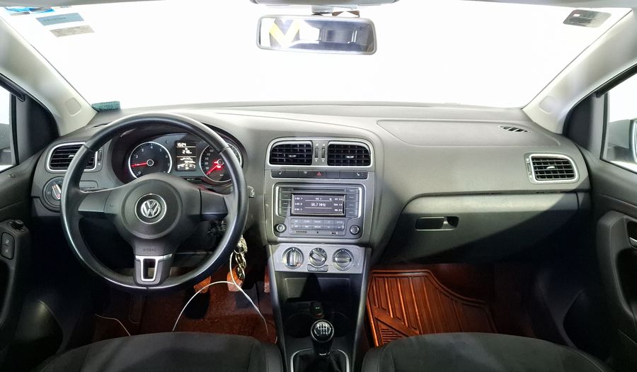 Volkswagen Polo 1.2 HIGHLINE MT Hatchback 2014