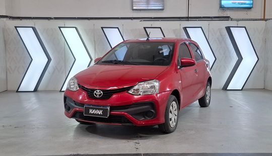 Toyota • Etios