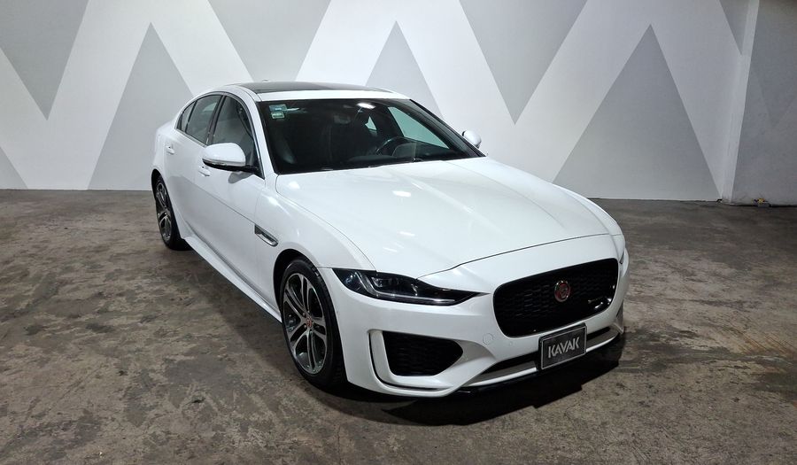 Jaguar Xe 2.0 P300 SE AUTO Sedan 2020