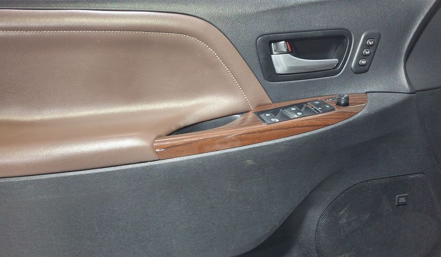 Toyota Sienna 3.5 LIMITED AT Minivan 2017