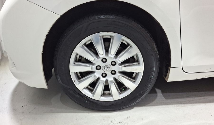Toyota Sienna 3.5 LIMITED AT Minivan 2017