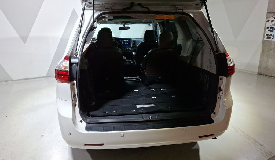 Toyota Sienna 3.5 LIMITED AT Minivan 2017