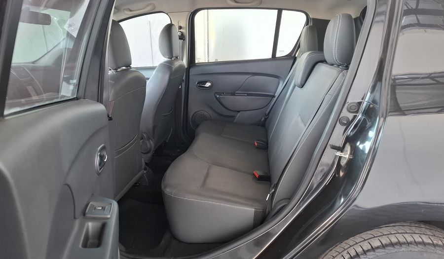 Renault Sandero 1.6 PRIVILEGE PACK Hatchback 2017