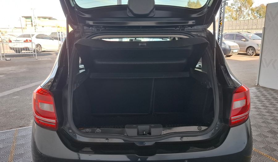 Renault Sandero 1.6 PRIVILEGE PACK Hatchback 2017