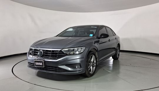 Volkswagen • Jetta