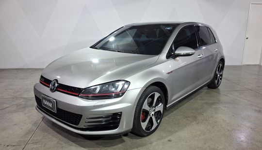 Volkswagen • Golf