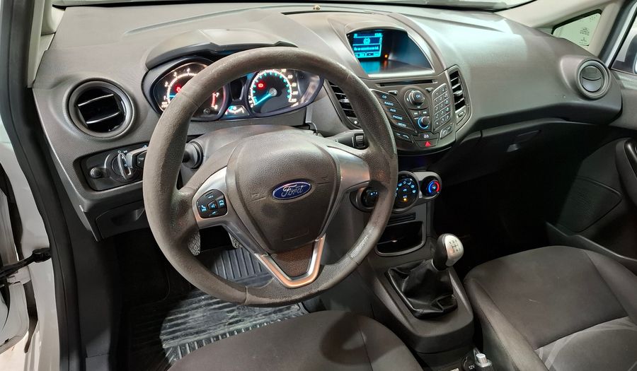 Ford Fiesta Kinetic Design 1.6 S PLUS Sedan 2014