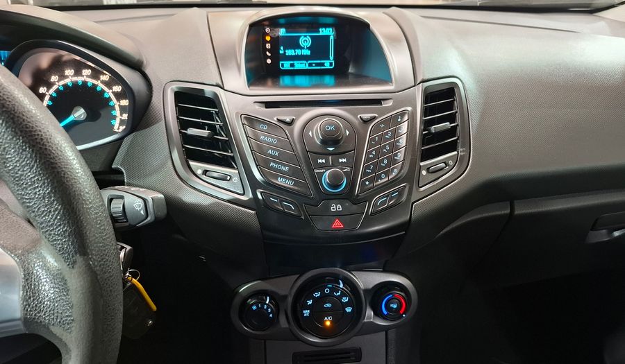 Ford Fiesta Kinetic Design 1.6 S PLUS Sedan 2014