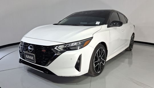 Nissan • Sentra