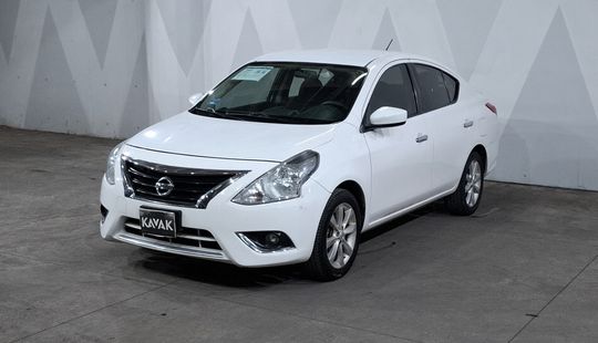 2018 • 136,546 km • Automático
