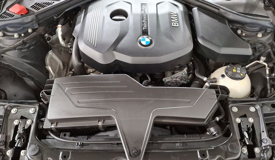 Bmw Serie 1 1.5 118IA SPORT LINE AUTO Hatchback 2019