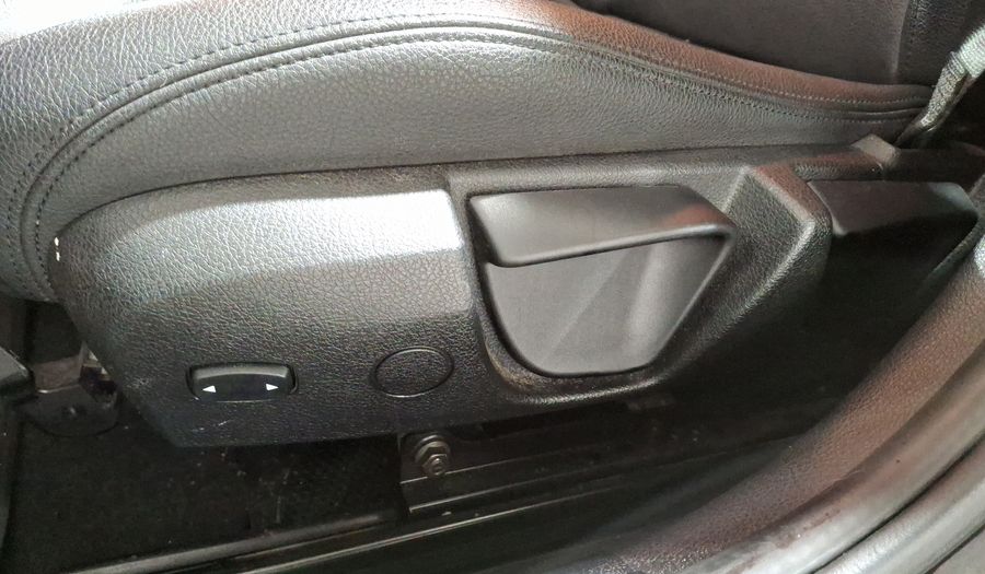 Bmw Serie 1 1.5 118IA SPORT LINE AUTO Hatchback 2019