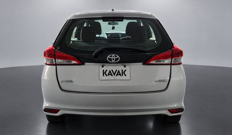 Toyota Yaris 1.5 CORE AUTO Hatchback 2019