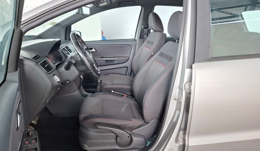 Volkswagen Crossfox 1.6 16V CROSSFOX HIGHLINE Hatchback 2016