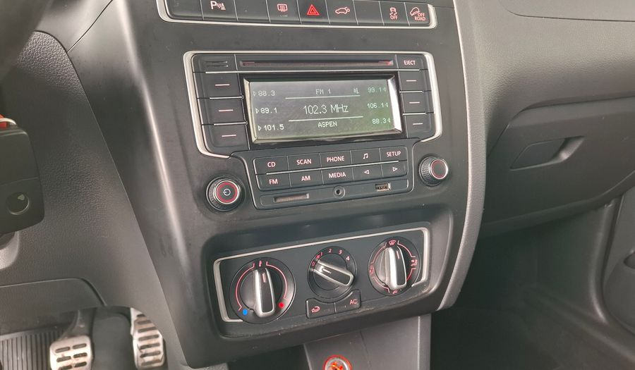 Volkswagen Crossfox 1.6 16V CROSSFOX HIGHLINE Hatchback 2016