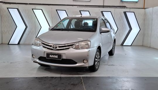 Toyota • Etios