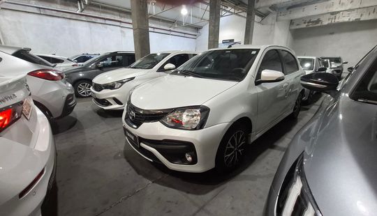 Toyota • Etios