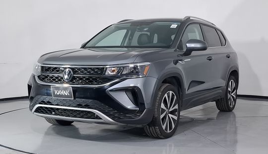 Volkswagen • Taos